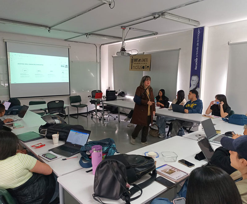Mujeres participando en el challenge