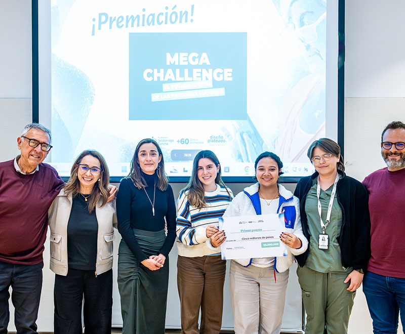 Mujeres participando en el challenge